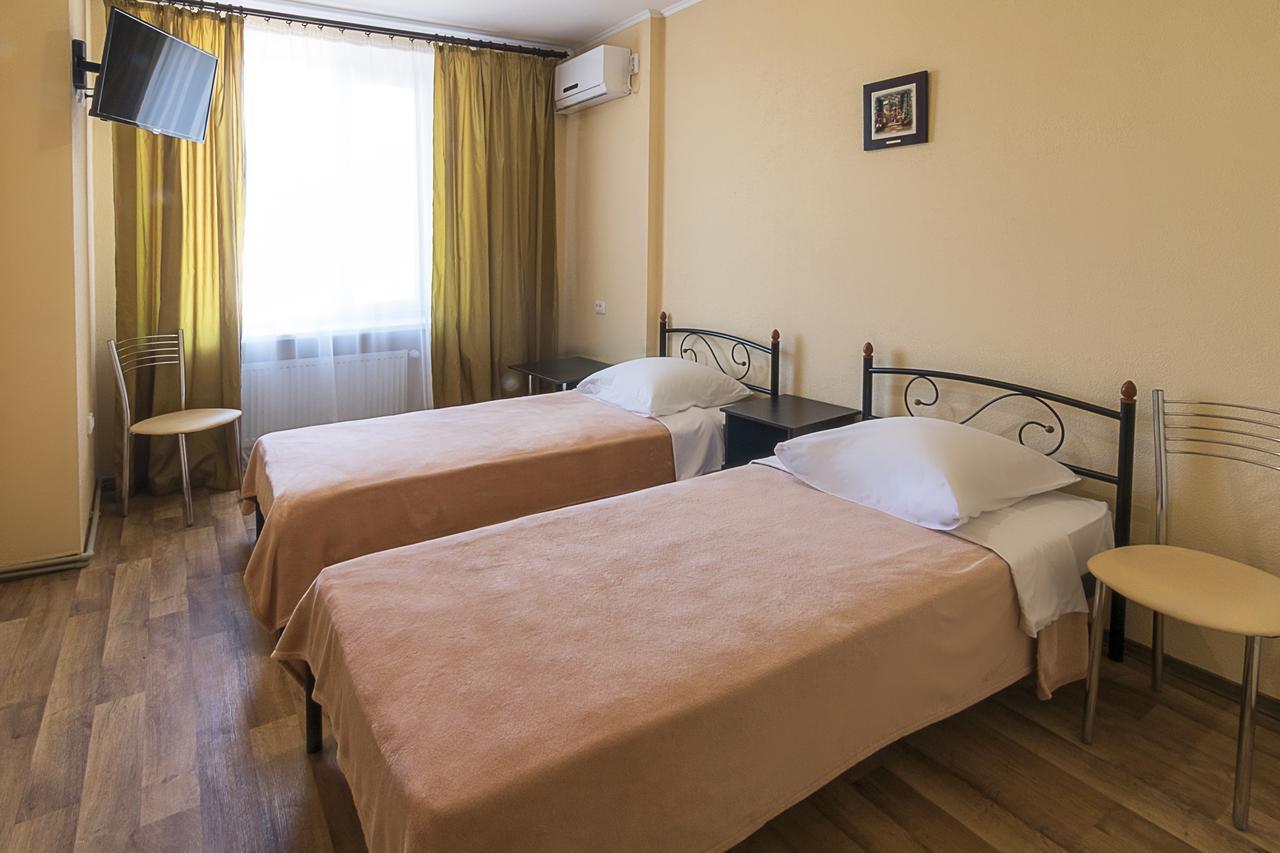 Centralny Hotel Krivoy Rog Ruang foto