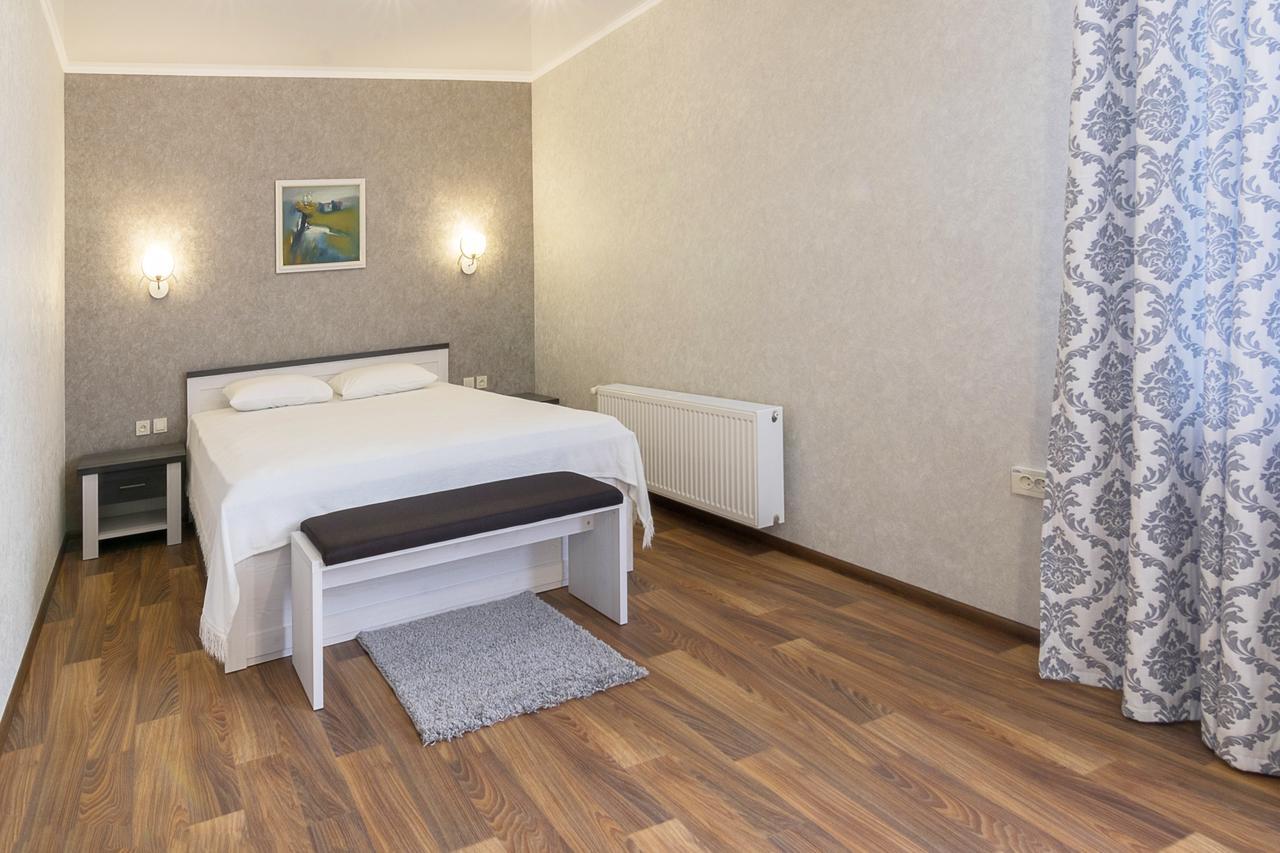 Centralny Hotel Krivoy Rog Bagian luar foto
